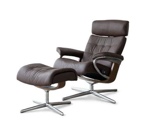 Sillón Stressless® y Puff con Base Cross de Piel Cori ERIK